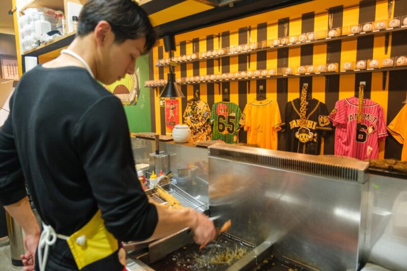 店主ユーゴの
野球と料理の人生